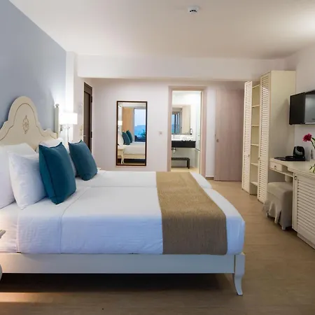 Resort Alexander & Village 5*
